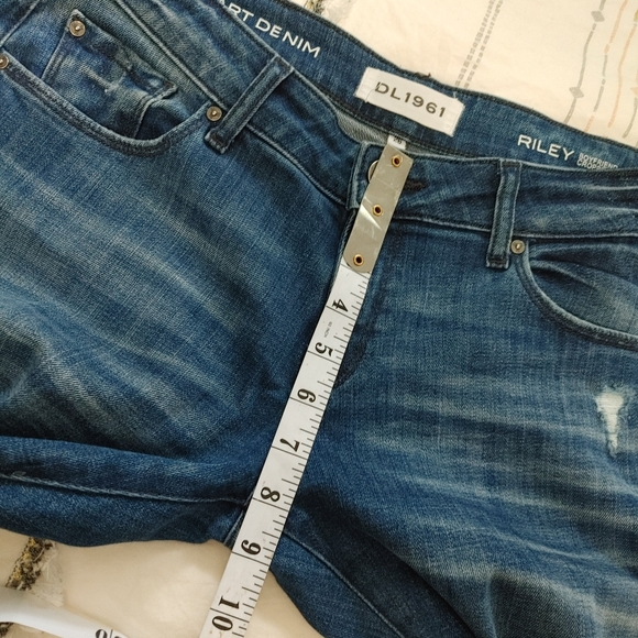 DL1961 Riley Boyfriend Crop jeans size 26 - Picture 14 of 16